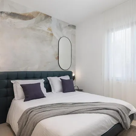 Luxury Sea Idea With Outdoor Swimming Pool In Okrug Gornji - Трогир