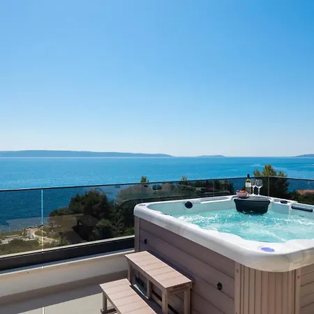 Вилла Luxury Sea Idea With Outdoor Swimming Pool In Okrug Gornji - *