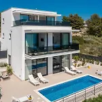 Luxury Villa Sea Idea With Private Pool & Jacuzzi On Ciovo Near Trogir Villa Traù