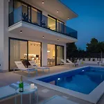 Luxury Villa Sea Idea With Private Pool & Jacuzzi On Ciovo Near Trogir Villa