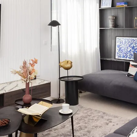 Luxury Sea Idea With Outdoor Swimming Pool In Okrug Gornji -