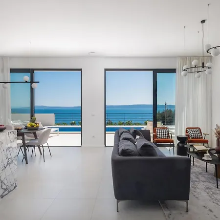 וילה Luxury Sea Idea With Outdoor Swimming Pool In Okrug Gornji - טרוגיר