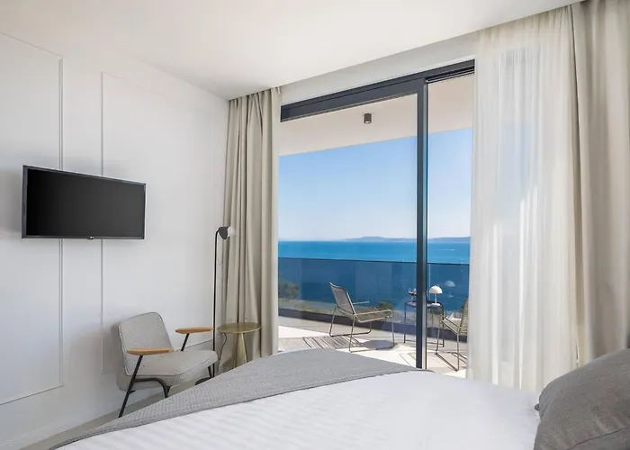 Luxury Sea Idea With Outdoor Swimming Pool In Okrug Gornji - Trogir