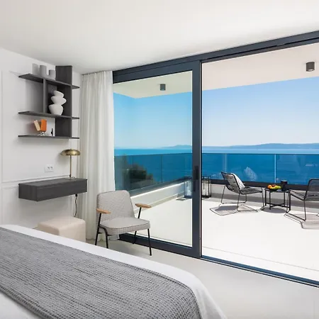 Villa Luxury Sea Idea With Outdoor Swimming Pool In Okrug Gornji -